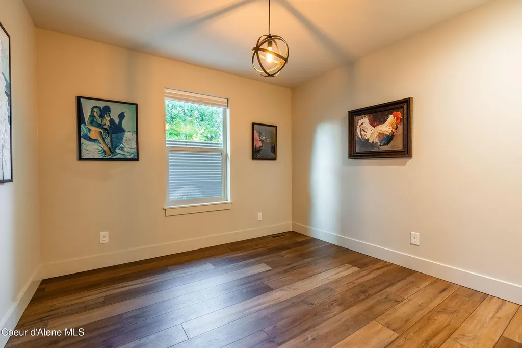 210 3rd Street Dover ID 83825