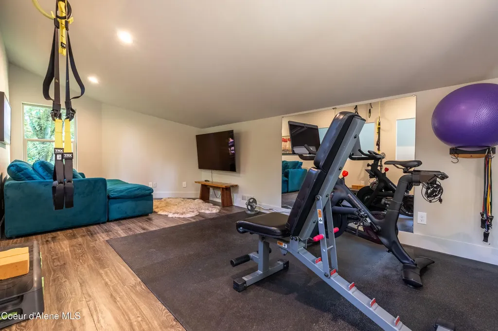 210 3rd Street Dover ID 83825