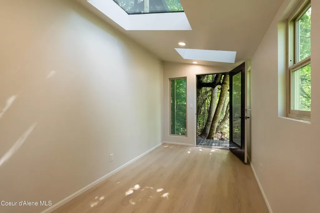210 3rd Street Dover ID 83825