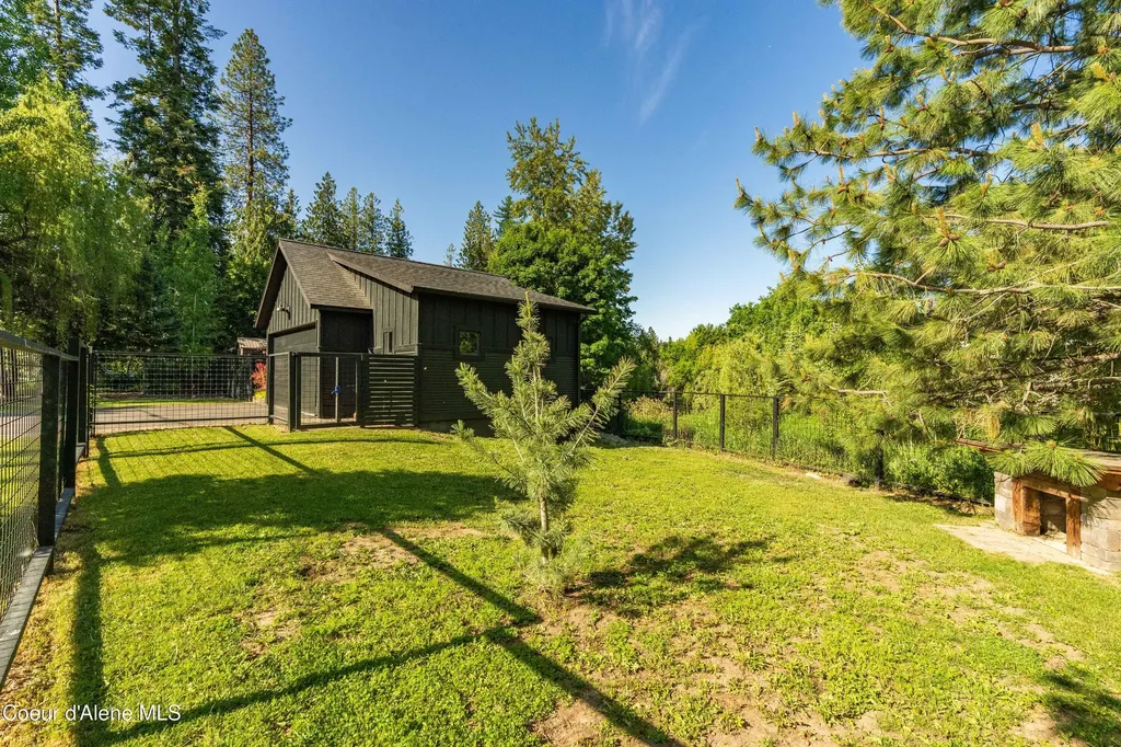210 3rd Street Dover ID 83825