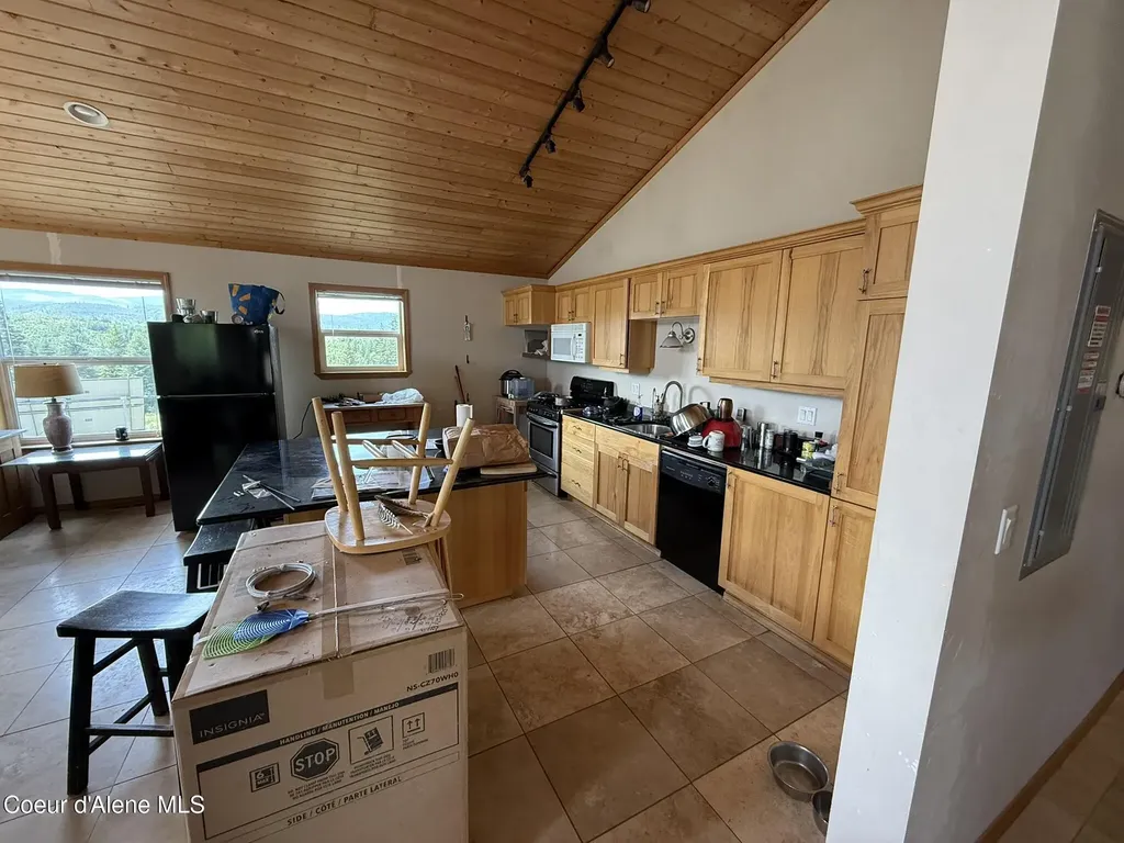 Tbd No Address Per Seller Calder ID 83808