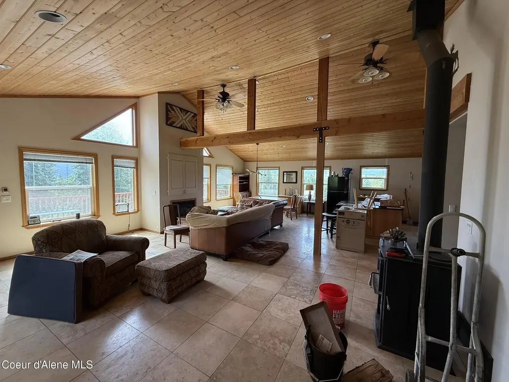 Tbd No Address Per Seller Calder ID 83808