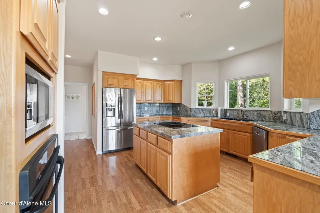 182 Sunnyside Road Sandpoint ID 83864