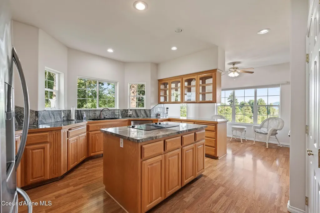 182 Sunnyside Road Sandpoint ID 83864