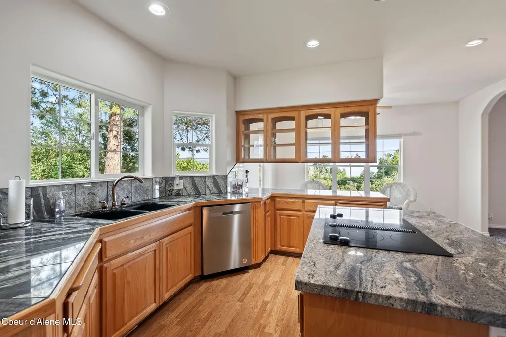 182 Sunnyside Road Sandpoint ID 83864