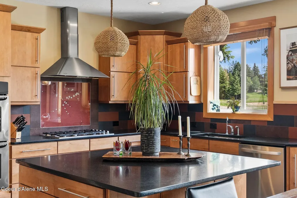 10512 Baldy Mountain Road Sandpoint ID 83864