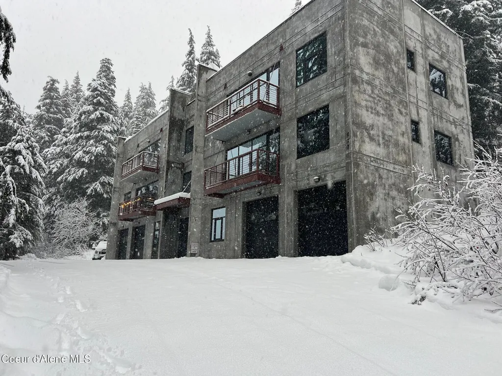 677 Telemark Road Sandpoint ID 83864