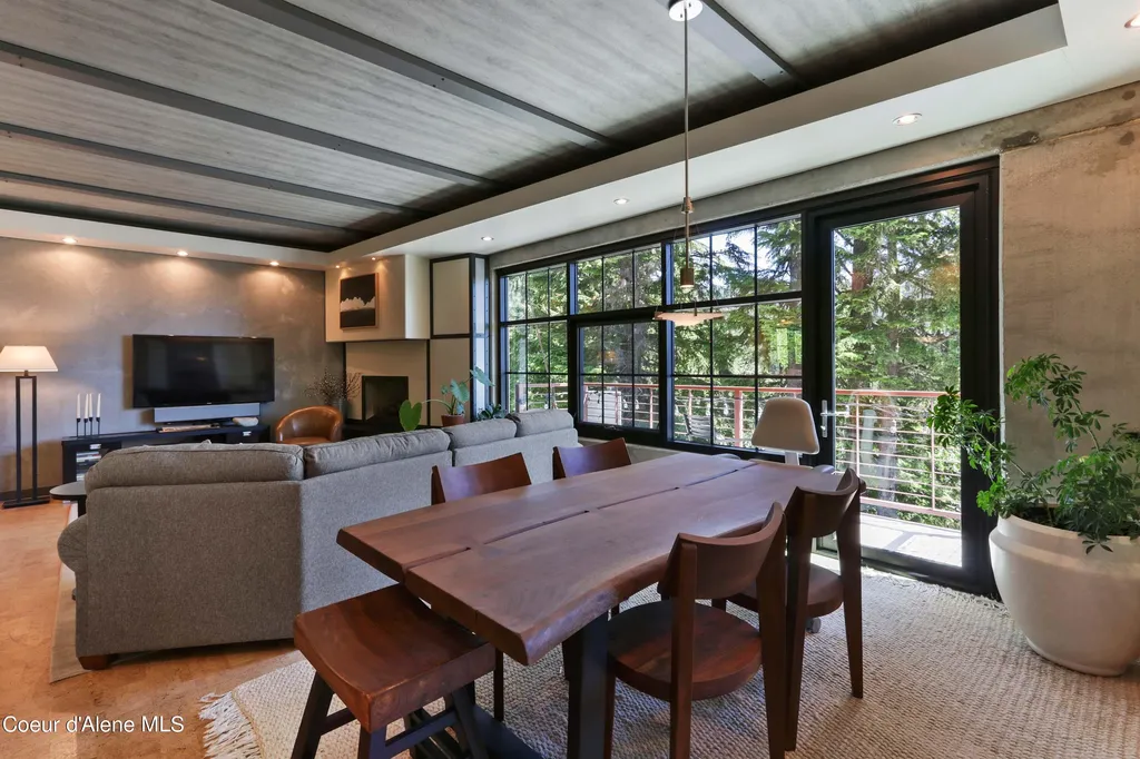 677 Telemark Road Sandpoint ID 83864