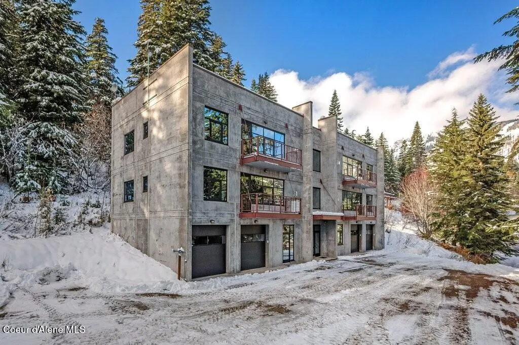 677 Telemark Road Sandpoint ID 83864