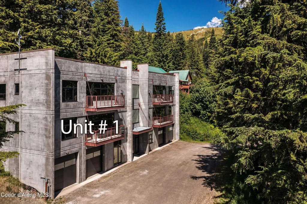 677 Telemark Road Sandpoint ID 83864