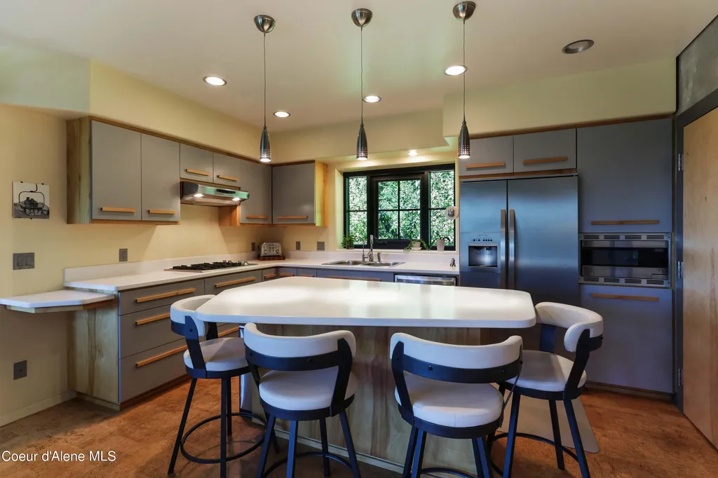 677 Telemark Road Sandpoint ID 83864