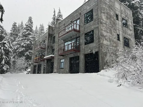 677 Telemark Road Sandpoint ID 83864