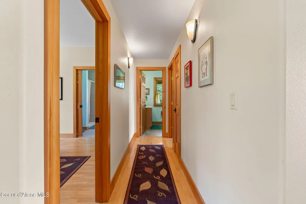 9307 Lakeshore Drive Sagle ID 83860