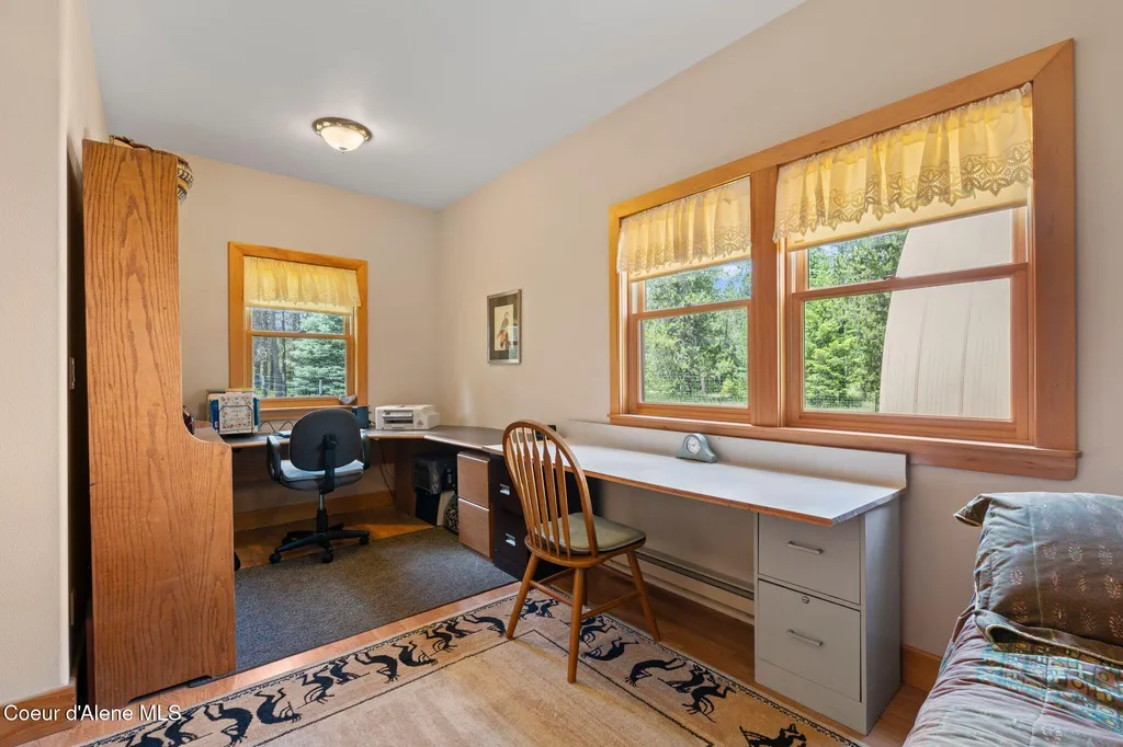 9307 Lakeshore Drive Sagle ID 83860