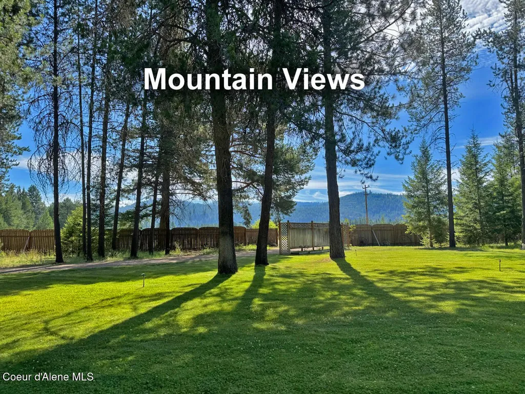 9307 Lakeshore Drive Sagle ID 83860