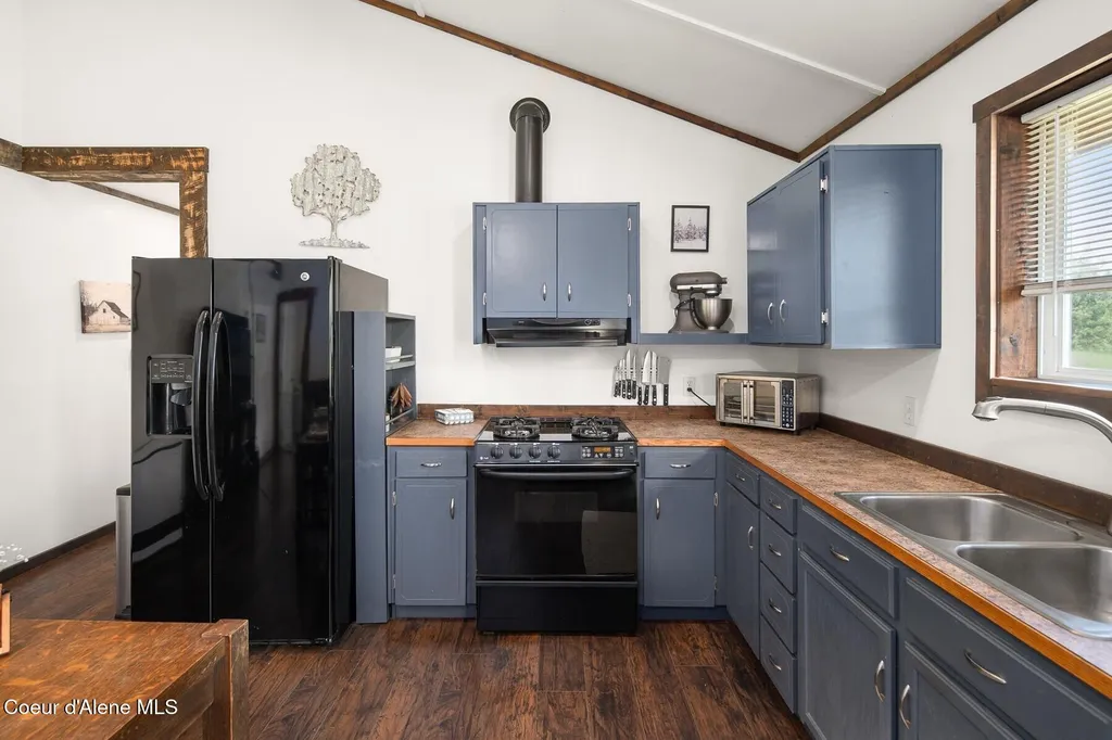 4119 Colburn Culver Sandpoint ID 83864