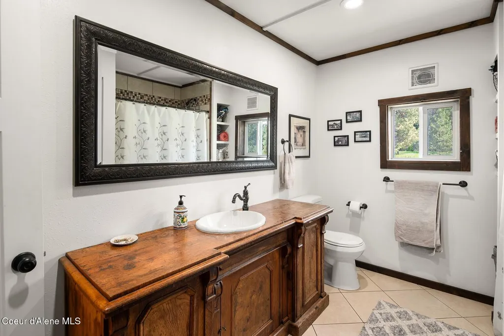 4119 Colburn Culver Sandpoint ID 83864