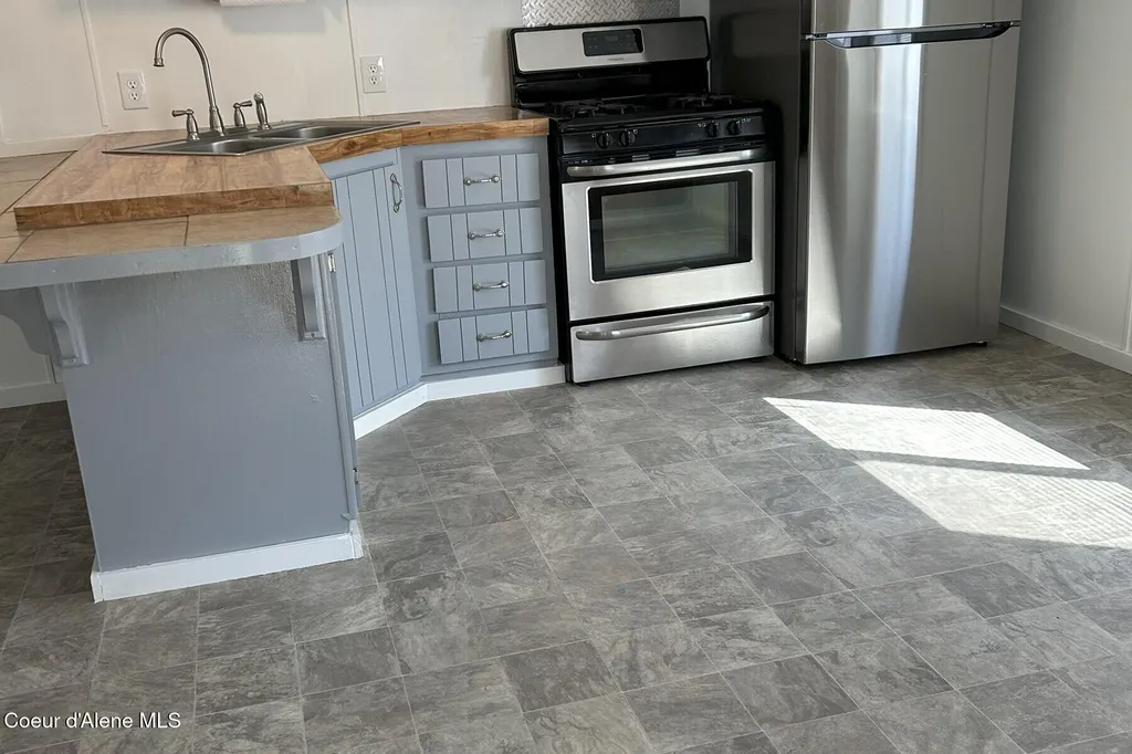 4119 Colburn Culver Sandpoint ID 83864