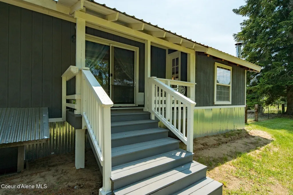 4119 Colburn Culver Sandpoint ID 83864