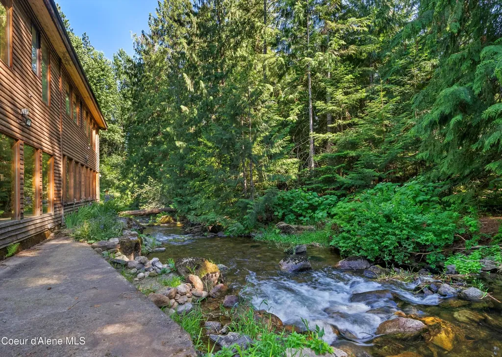 19565 N Goelzer Way Rathdrum ID 83858