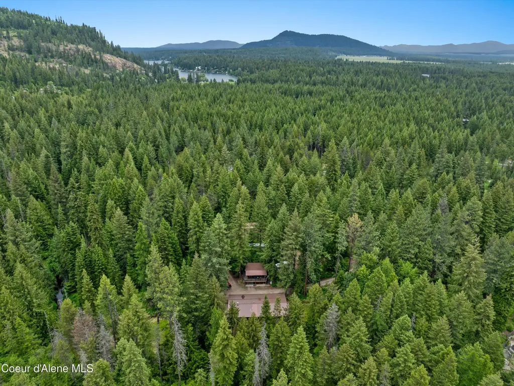 19565 N Goelzer Way Rathdrum ID 83858