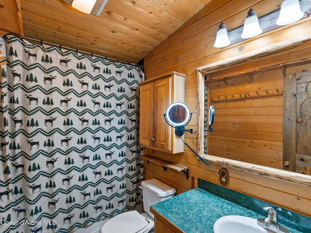 19565 N Goelzer Way Rathdrum ID 83858