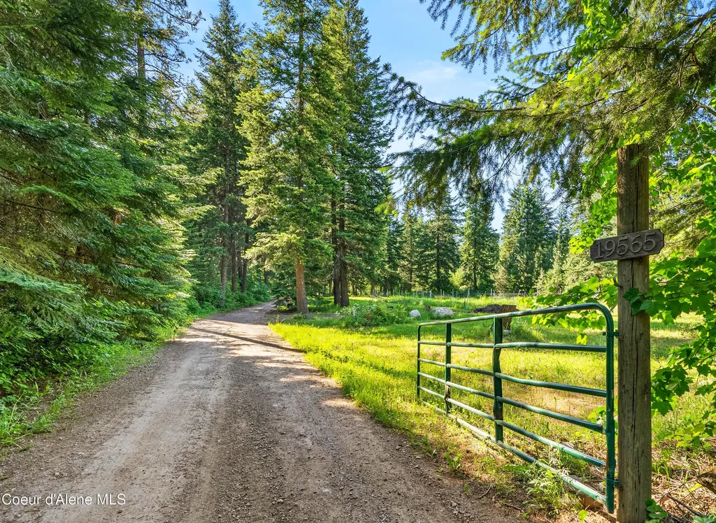 19565 N Goelzer Way Rathdrum ID 83858