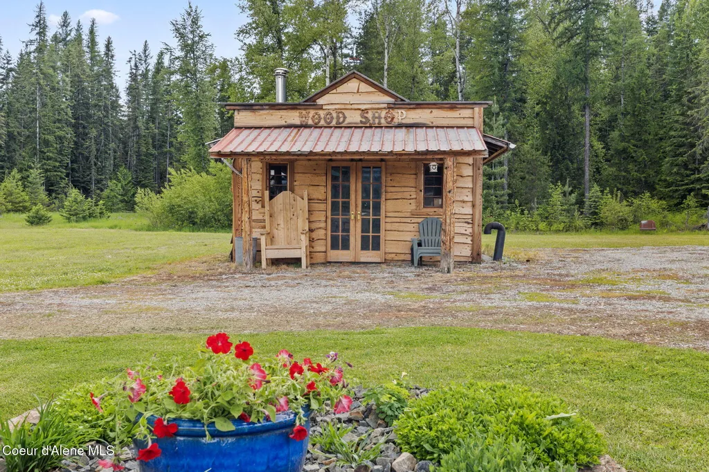 1290 Tanglewood Drive Priest River ID 83856