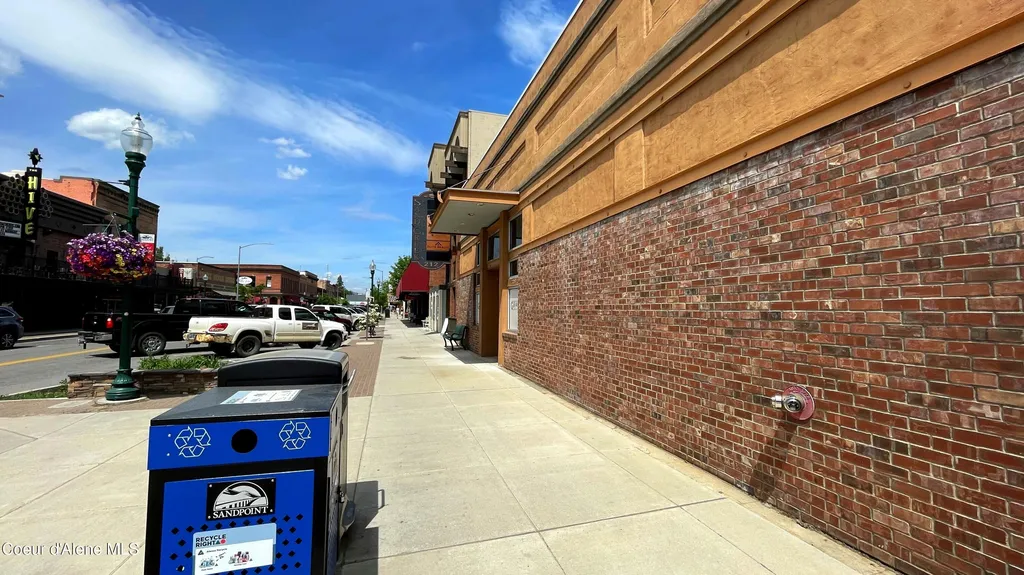 208 N 1st Avenue Sandpoint ID 83864
