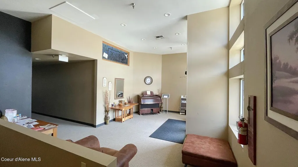 208 N 1st Avenue Sandpoint ID 83864