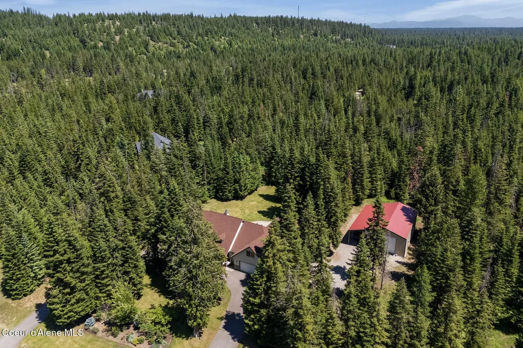 25400 N Lantern Hill Road Rathdrum ID 83858