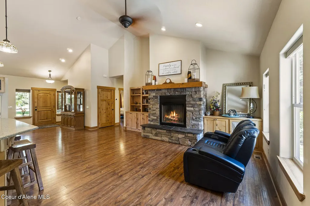 25400 N Lantern Hill Road Rathdrum ID 83858