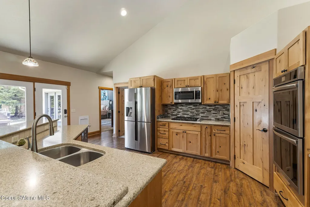 25400 N Lantern Hill Road Rathdrum ID 83858