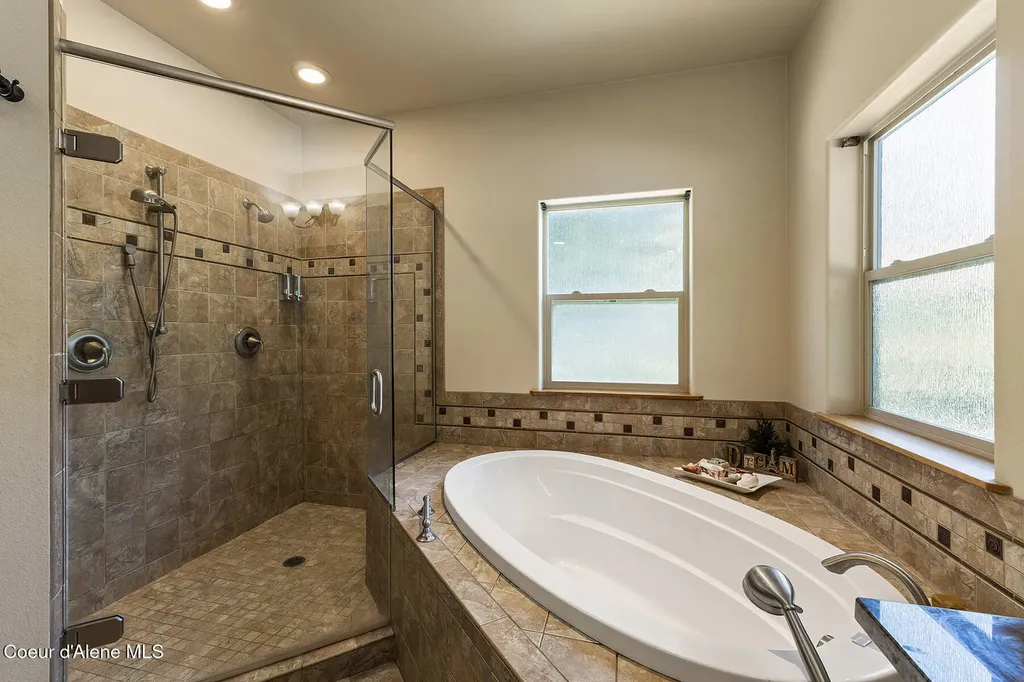 25400 N Lantern Hill Road Rathdrum ID 83858