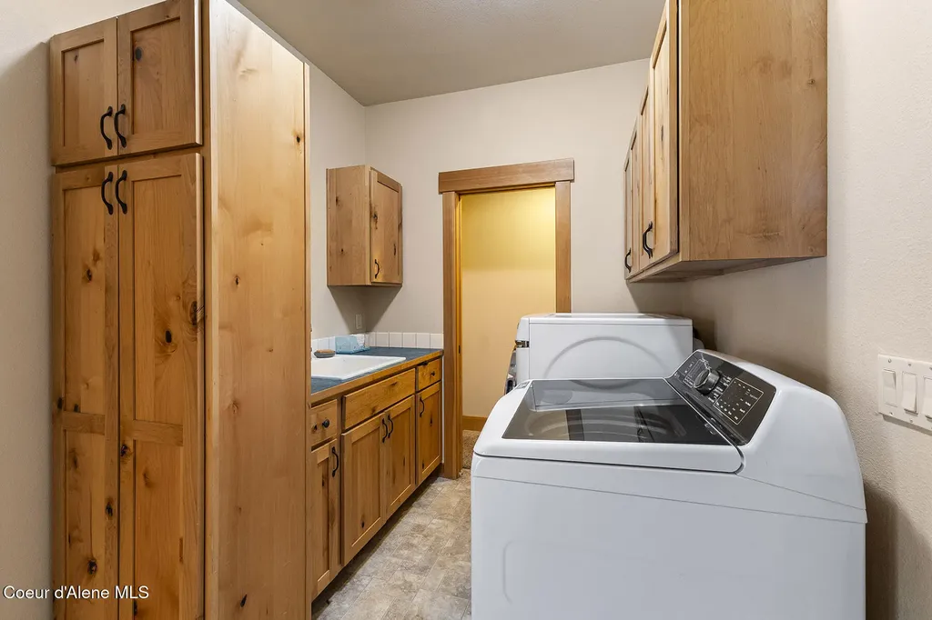 25400 N Lantern Hill Road Rathdrum ID 83858