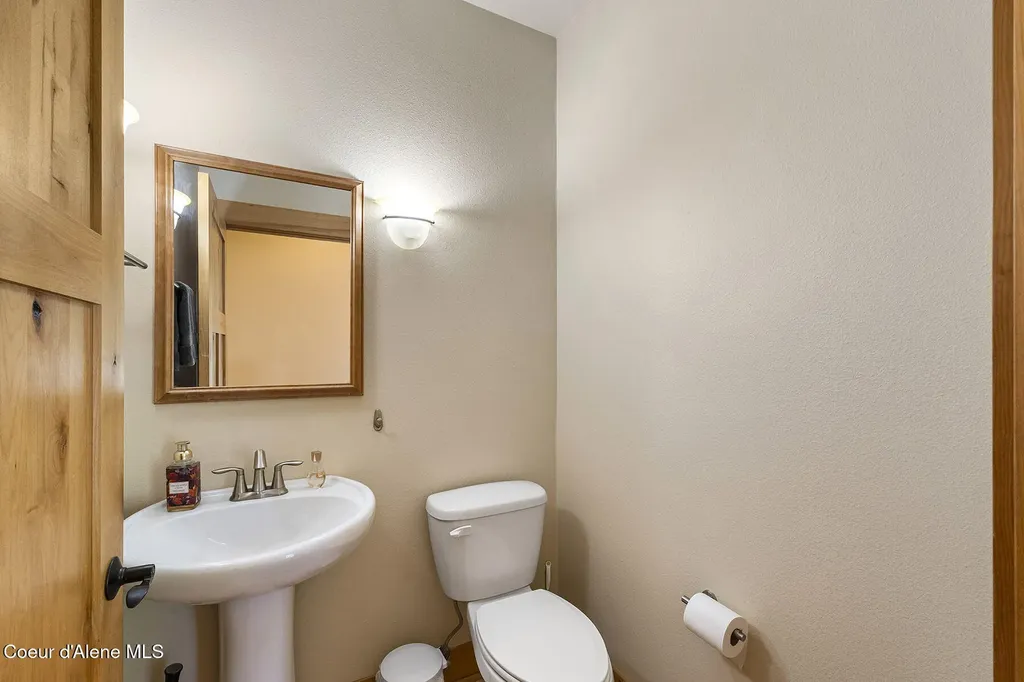25400 N Lantern Hill Road Rathdrum ID 83858