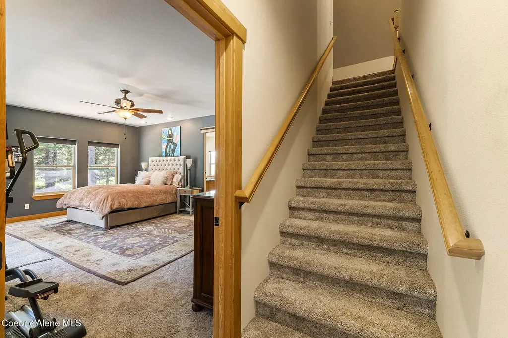 25400 N Lantern Hill Road Rathdrum ID 83858