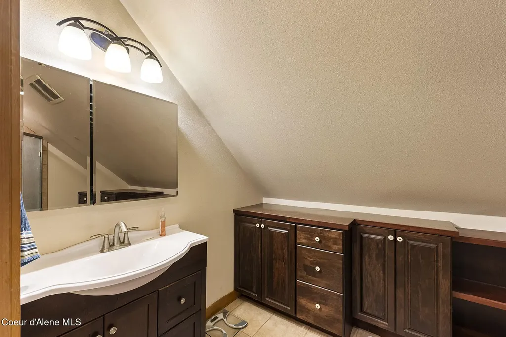 25400 N Lantern Hill Road Rathdrum ID 83858