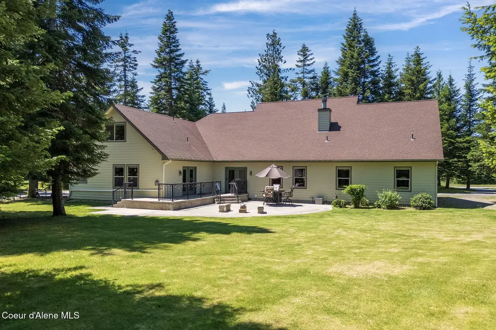 25400 N Lantern Hill Road Rathdrum ID 83858