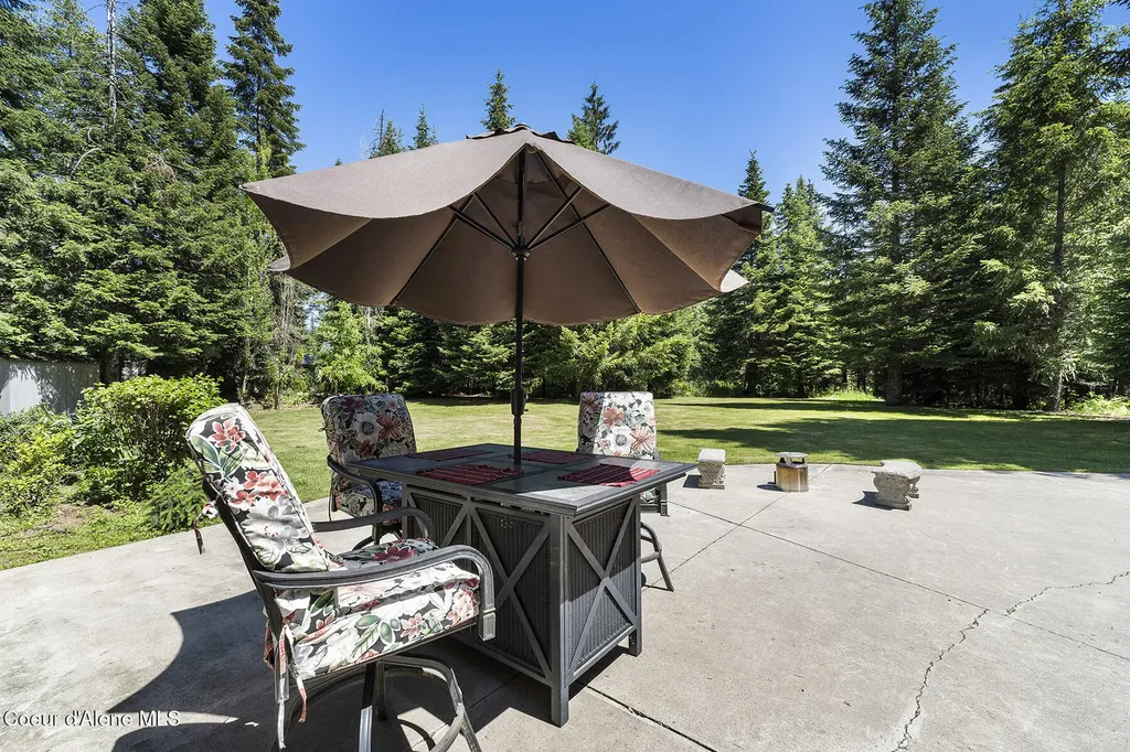 25400 N Lantern Hill Road Rathdrum ID 83858