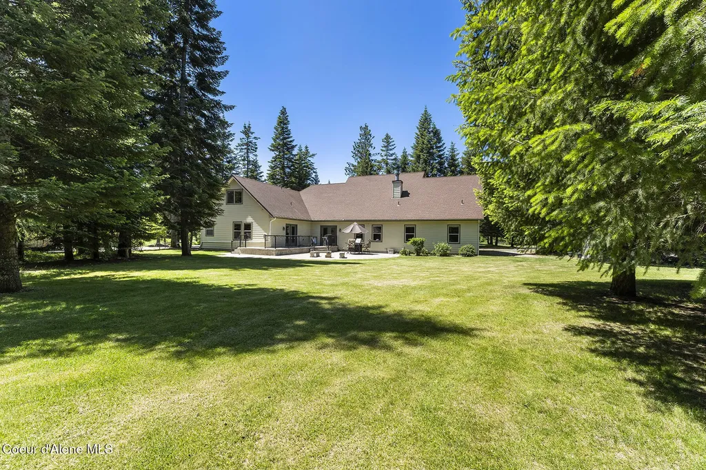 25400 N Lantern Hill Road Rathdrum ID 83858