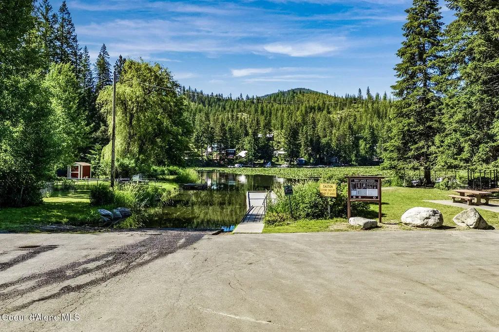 25400 N Lantern Hill Road Rathdrum ID 83858