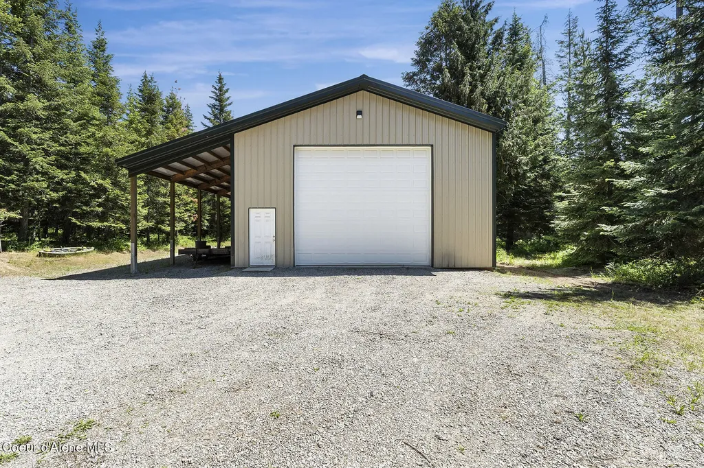 25400 N Lantern Hill Road Rathdrum ID 83858