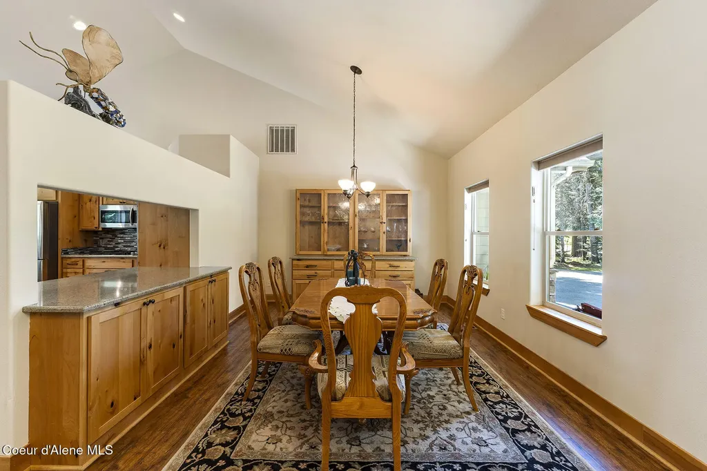 25400 N Lantern Hill Road Rathdrum ID 83858