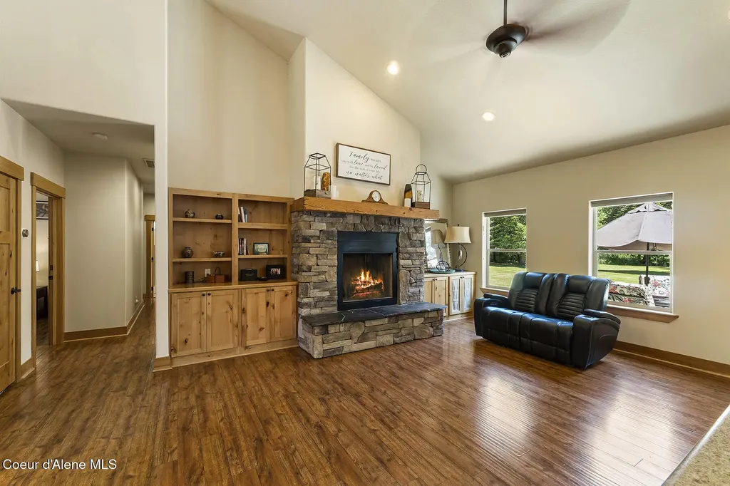 25400 N Lantern Hill Road Rathdrum ID 83858