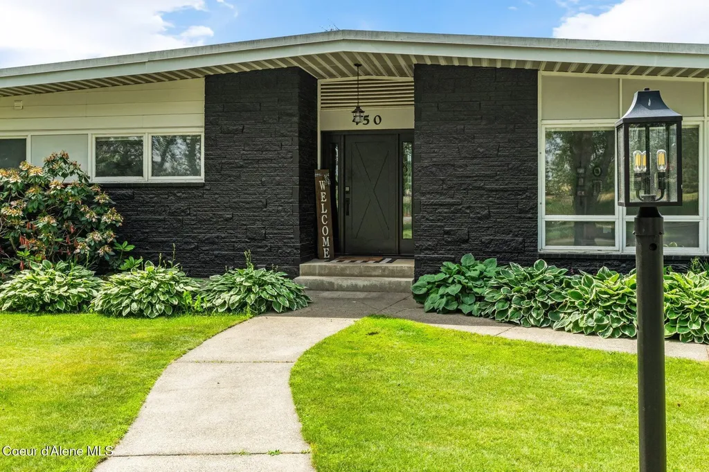 450 E Miles Avenue Hayden ID 83835