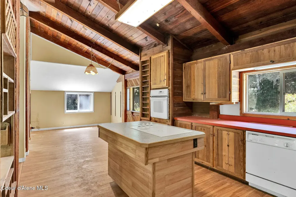 480 Mountain Meadows Road Naples ID 83847