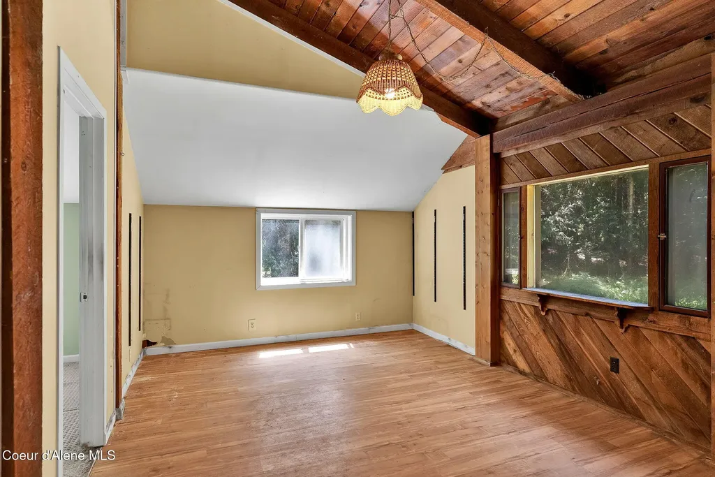 480 Mountain Meadows Road Naples ID 83847