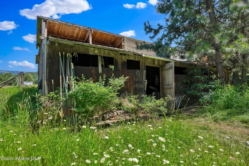 480 Mountain Meadows Road Naples ID 83847