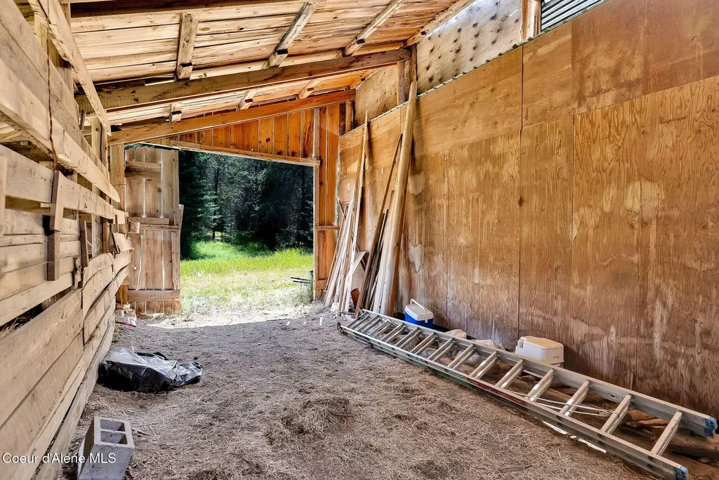 480 Mountain Meadows Road Naples ID 83847